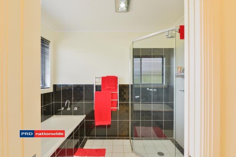 38 Sequoia Drive TAMWORTH 6