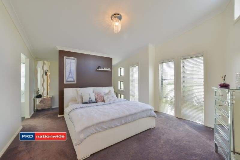 38 Sequoia Drive TAMWORTH 7