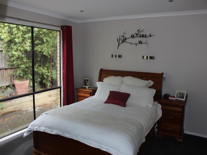 Gallery: 38 Shiraz Drive