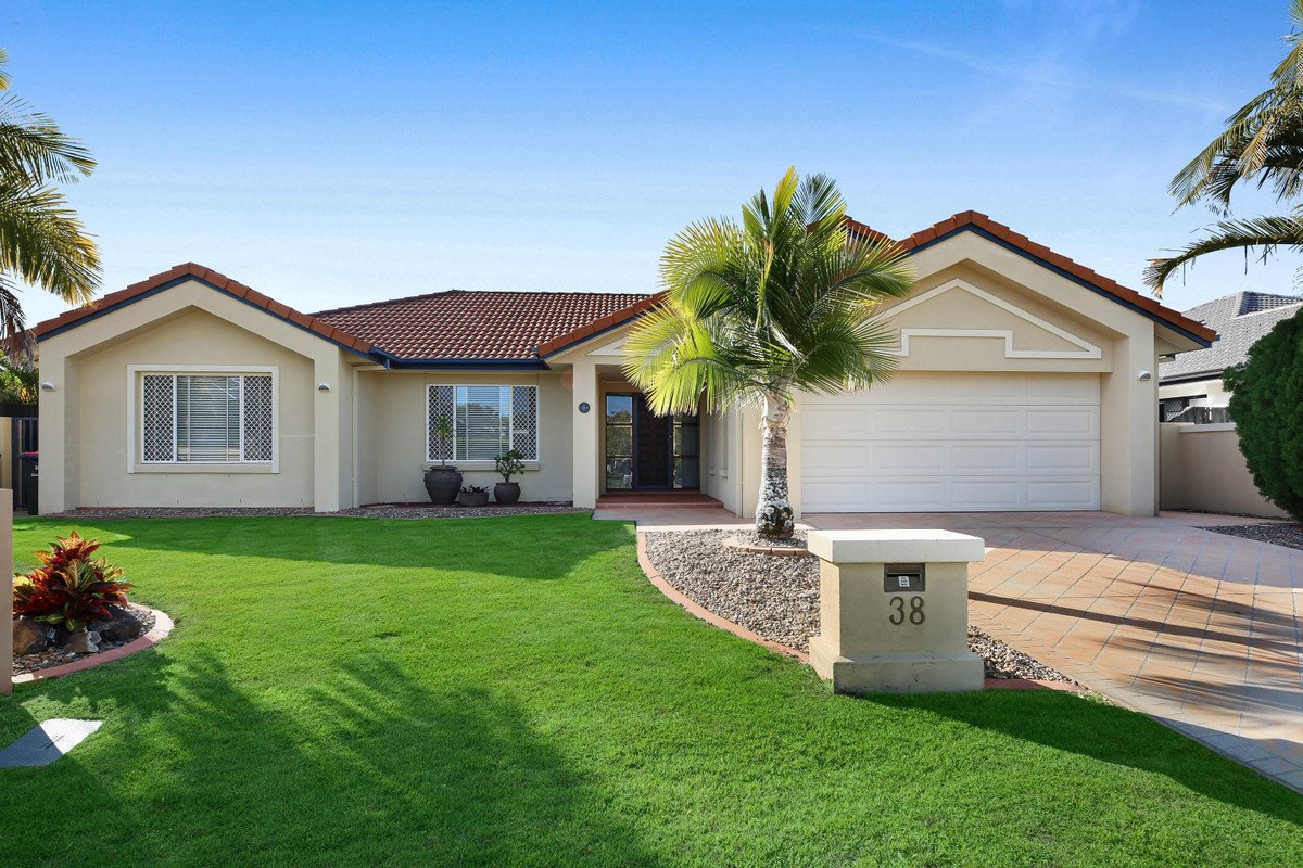 38 Shoalwater Court Burleigh Waters 2