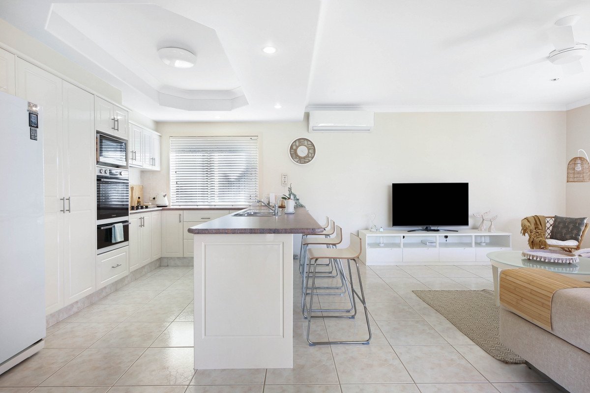 38 Shoalwater Court Burleigh Waters 6