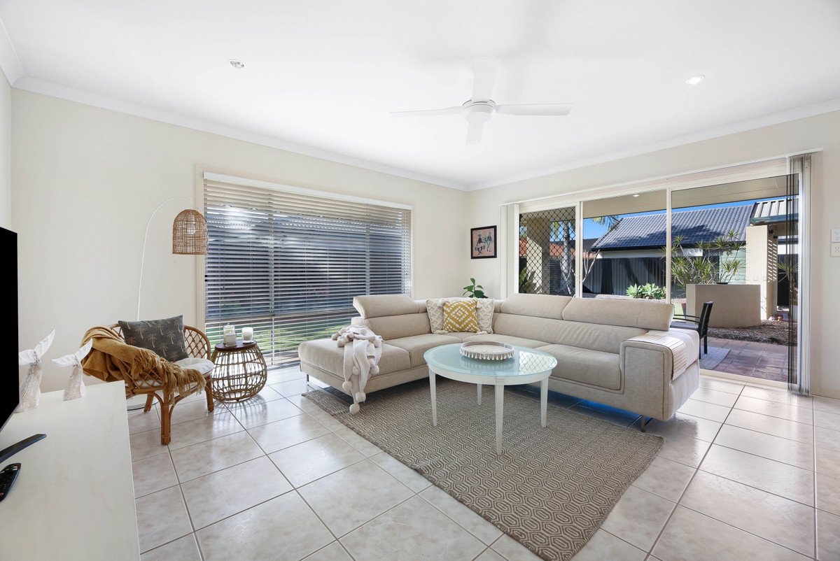 38 Shoalwater Court Burleigh Waters 8