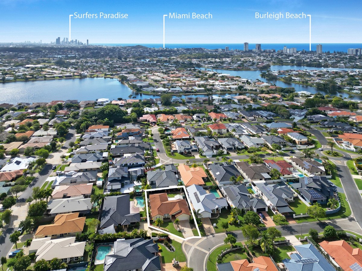 38 Shoalwater Court Burleigh Waters 21