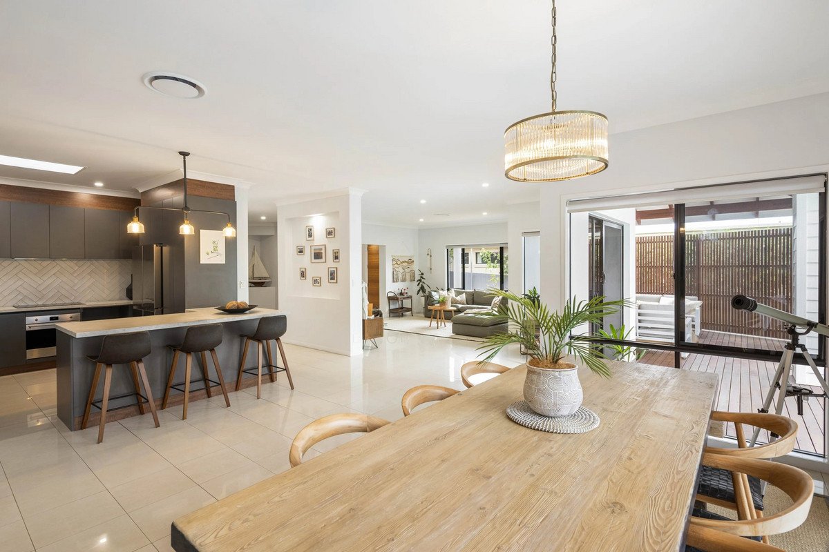 38 Sky Royal Terrace BURLEIGH HEADS 1