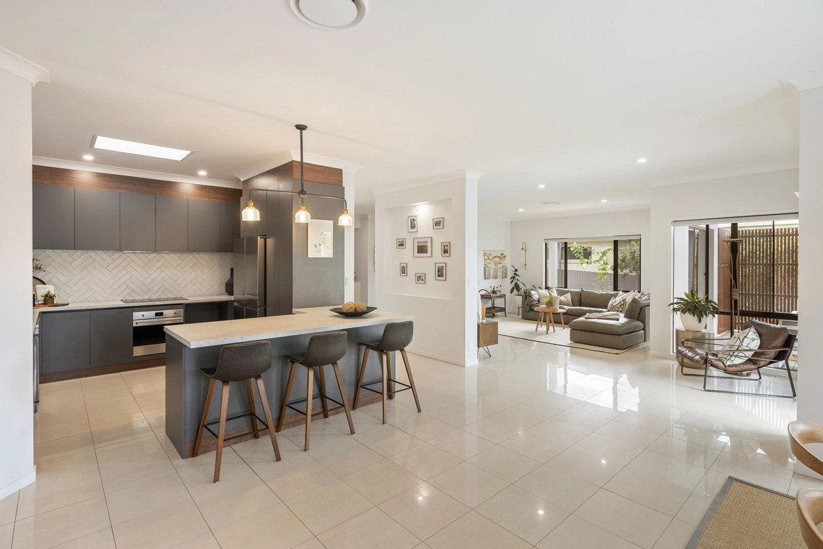 38 Sky Royal Terrace BURLEIGH HEADS 5