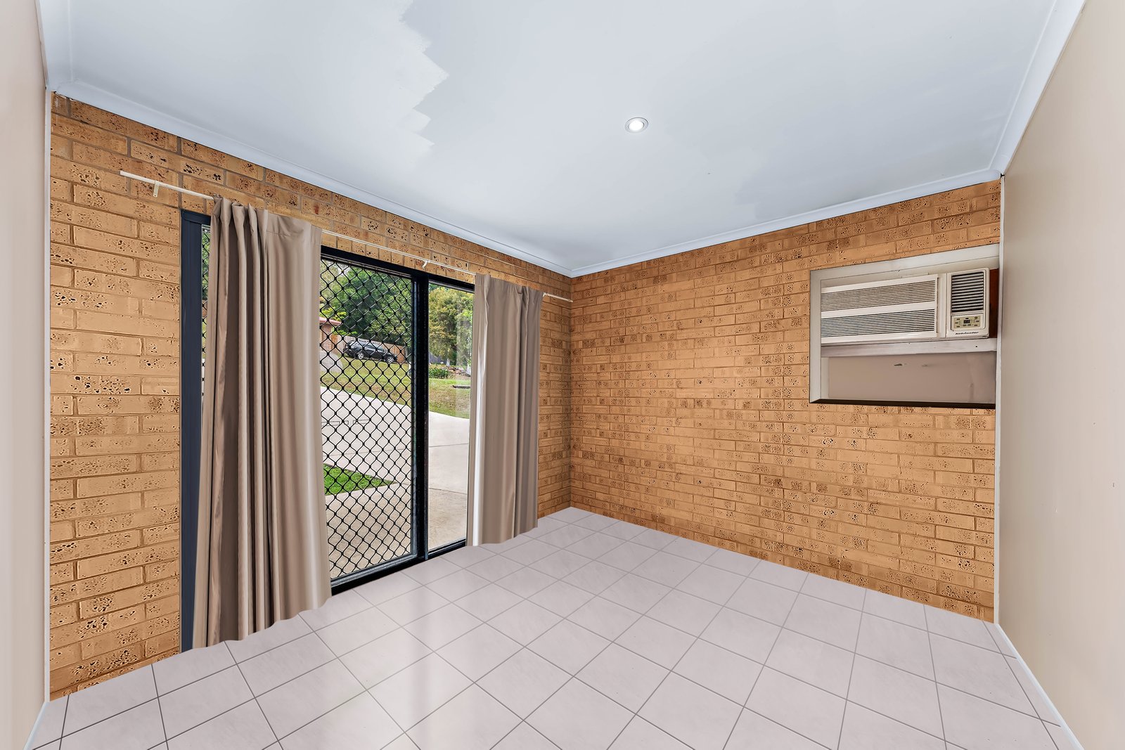 38 South Molle Boulevard CANNONVALE 5