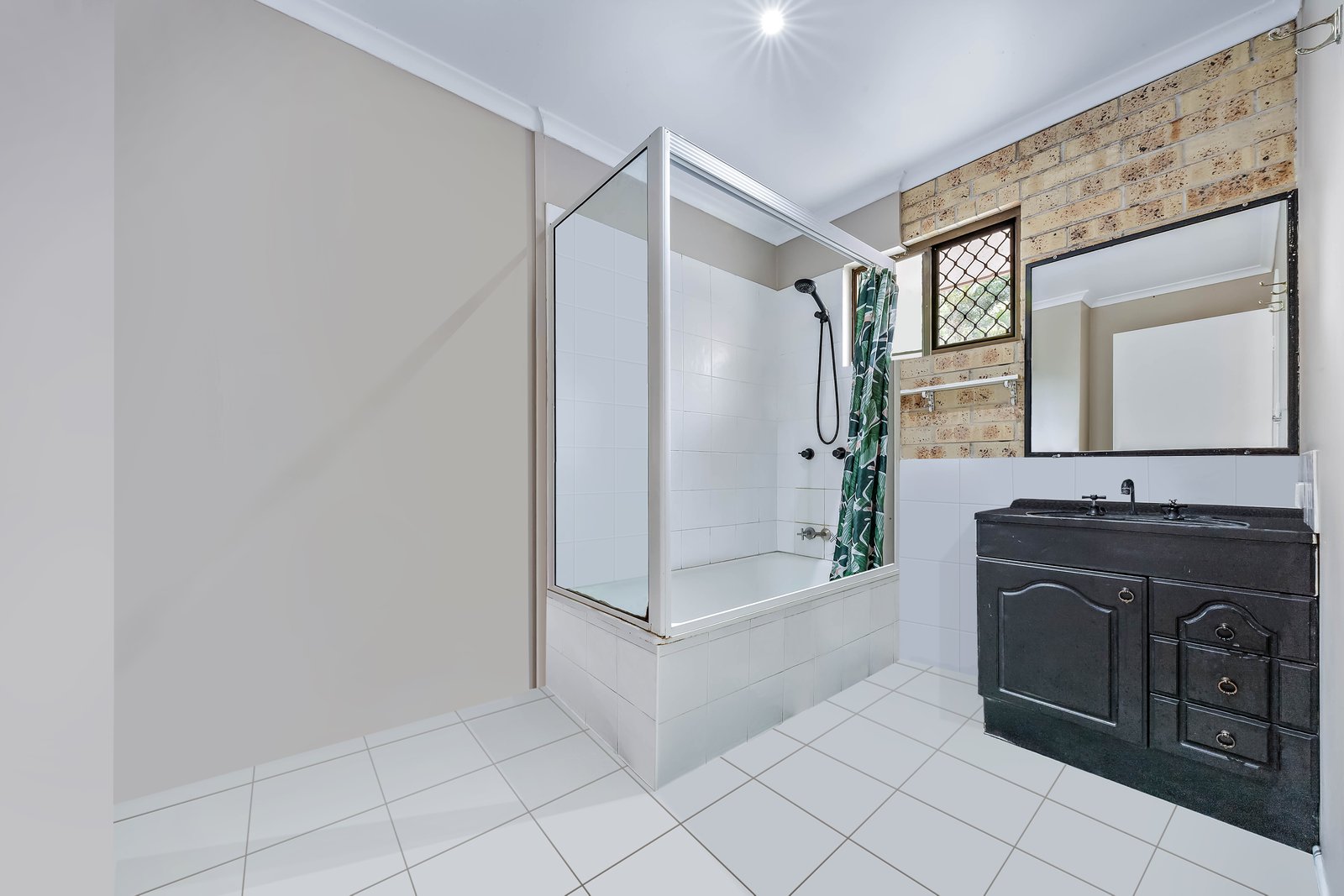 38 South Molle Boulevard CANNONVALE 8