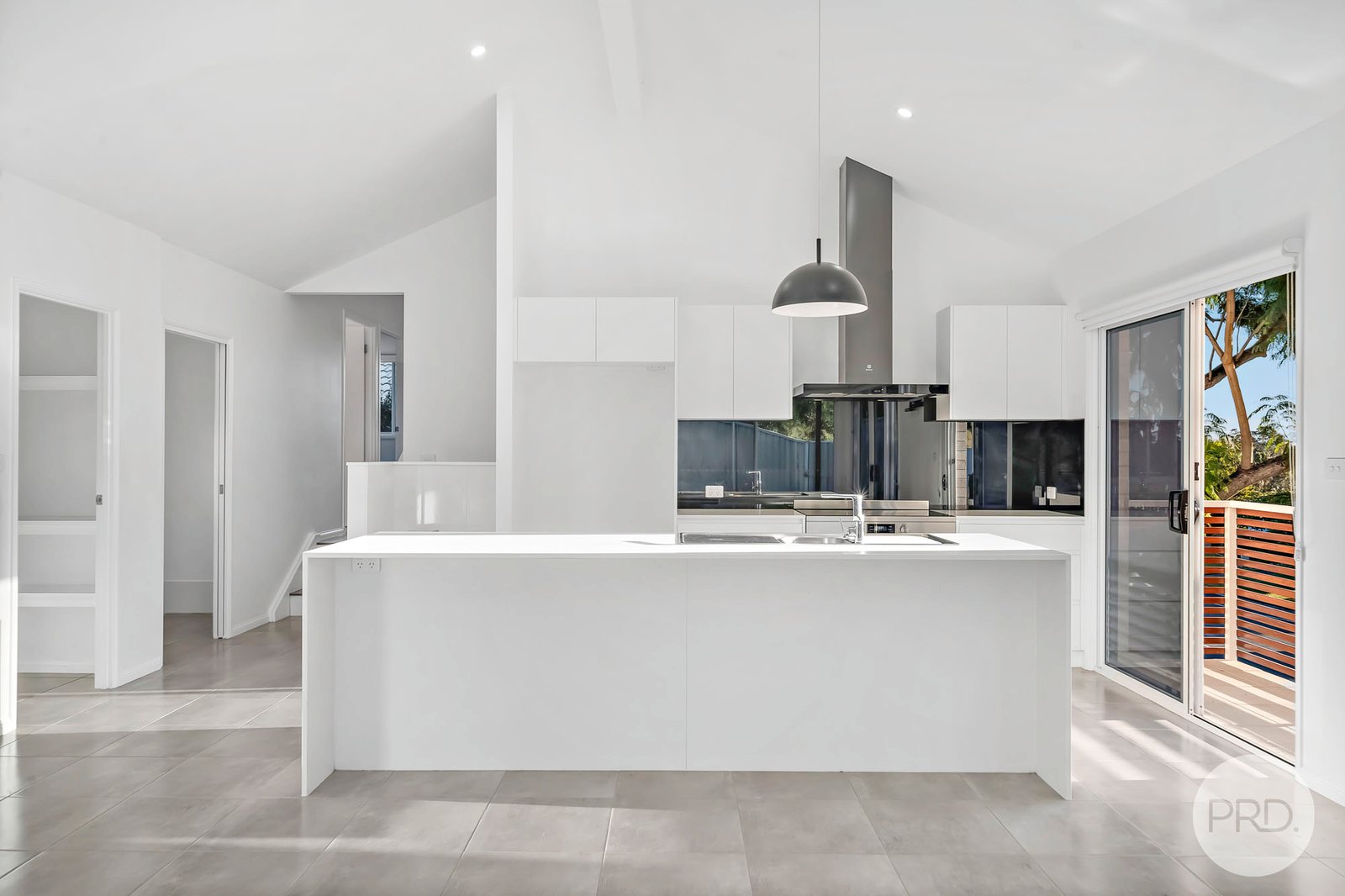 38 Spinnaker Way CORLETTE 4