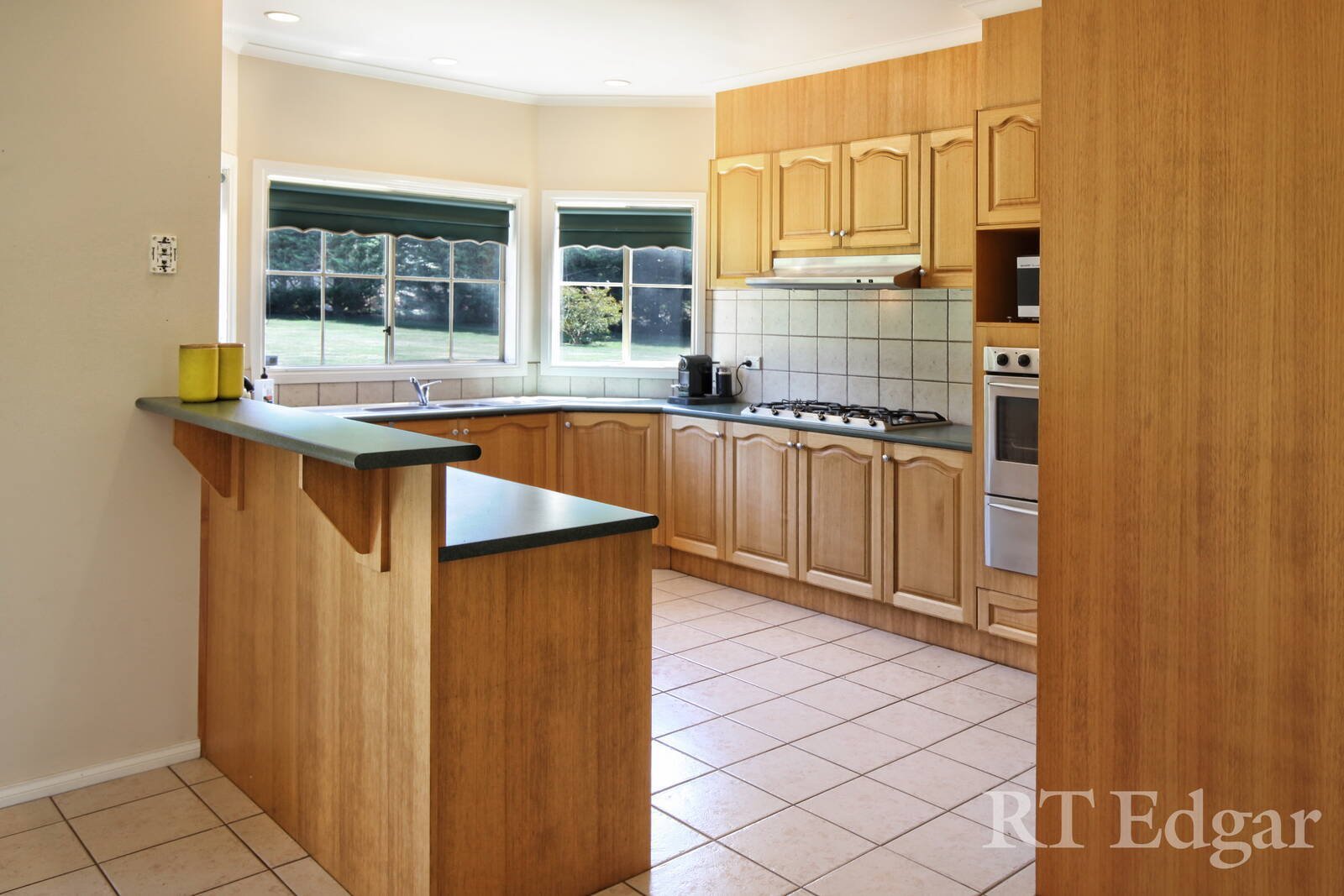 Real Estate and Property in 38 Stuartfield Avenue, Romsey, VIC