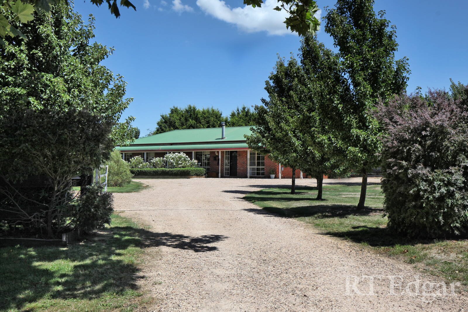 Real Estate and Property in 38 Stuartfield Avenue, Romsey, VIC