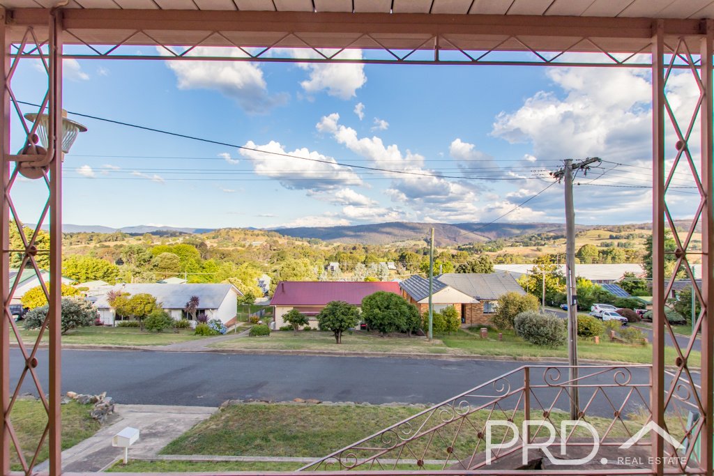 38 Sunnyside Ave  BATLOW 3