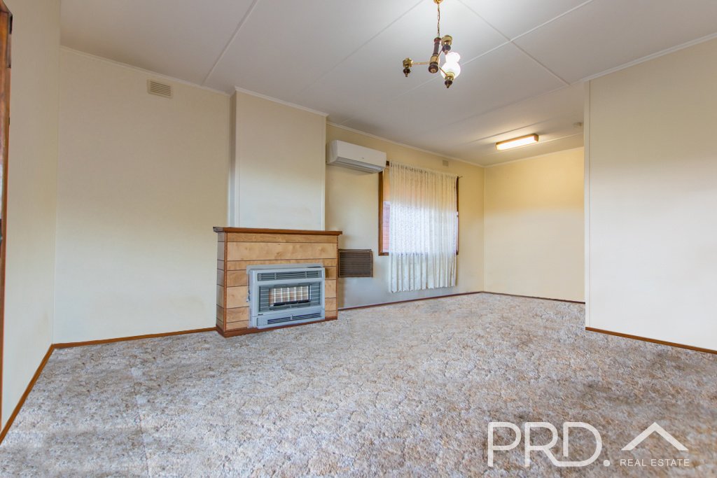 38 Sunnyside Ave  BATLOW 6