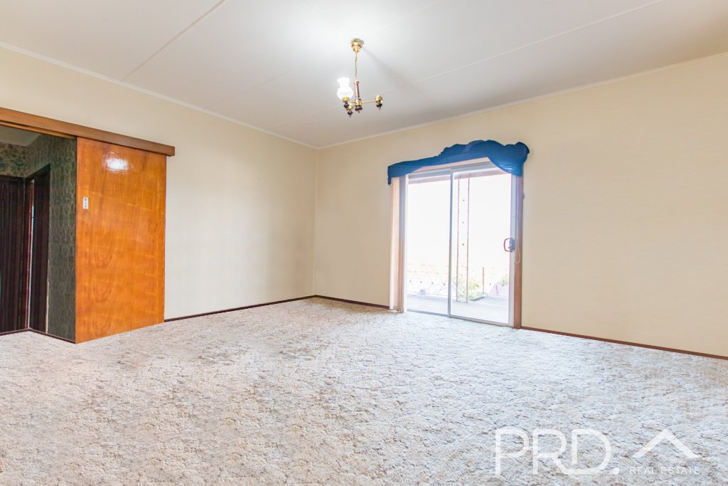 38 Sunnyside Ave  BATLOW 7