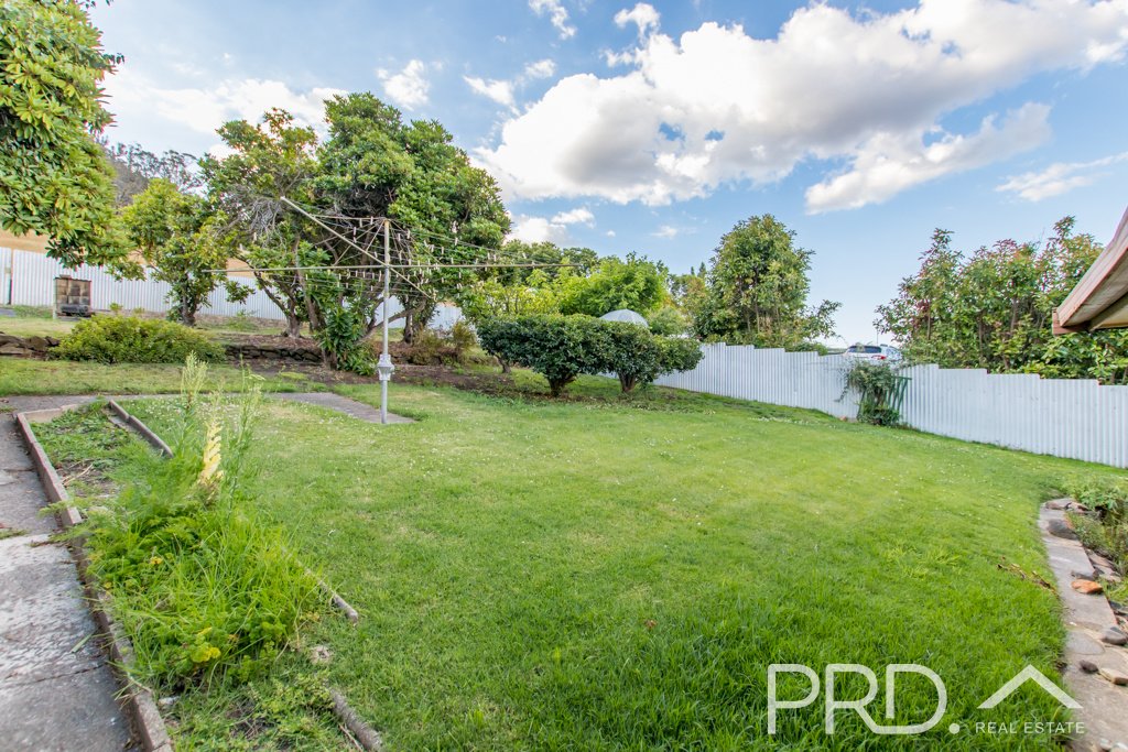 38 Sunnyside Ave  BATLOW 13