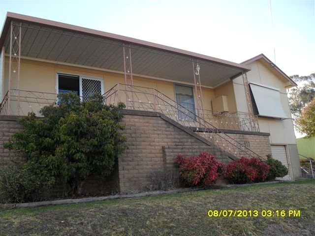 38 Sunnyside Ave  BATLOW 1