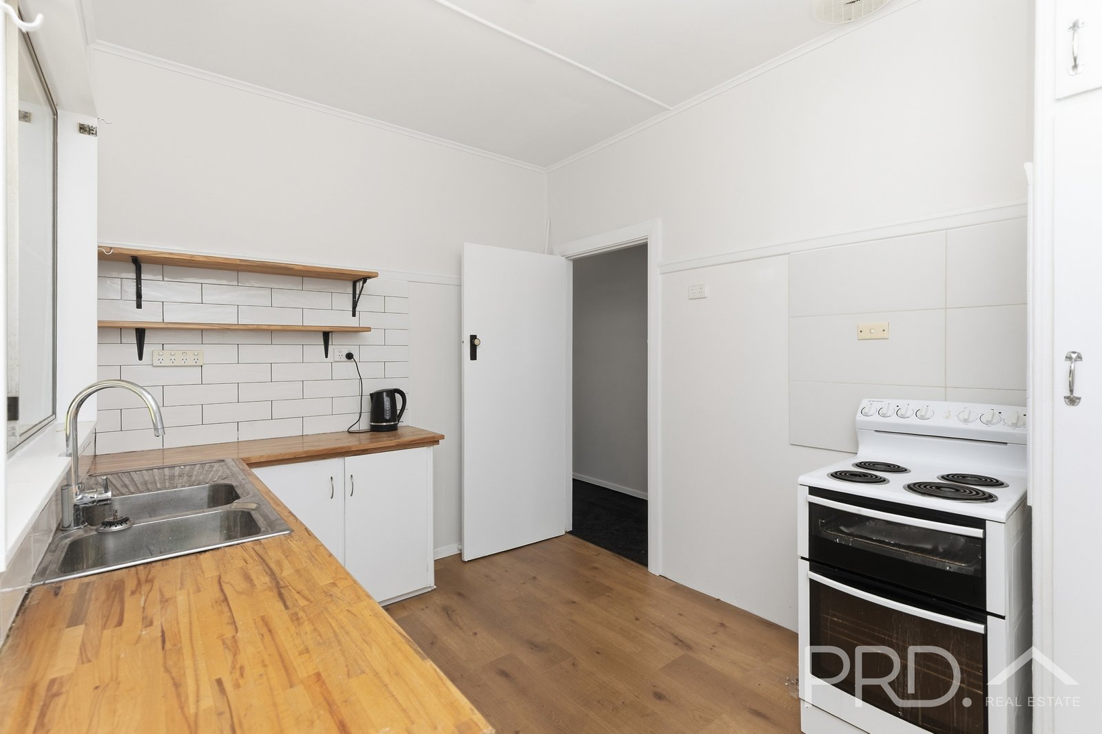 38 Sunnyside Avenue BATLOW 7