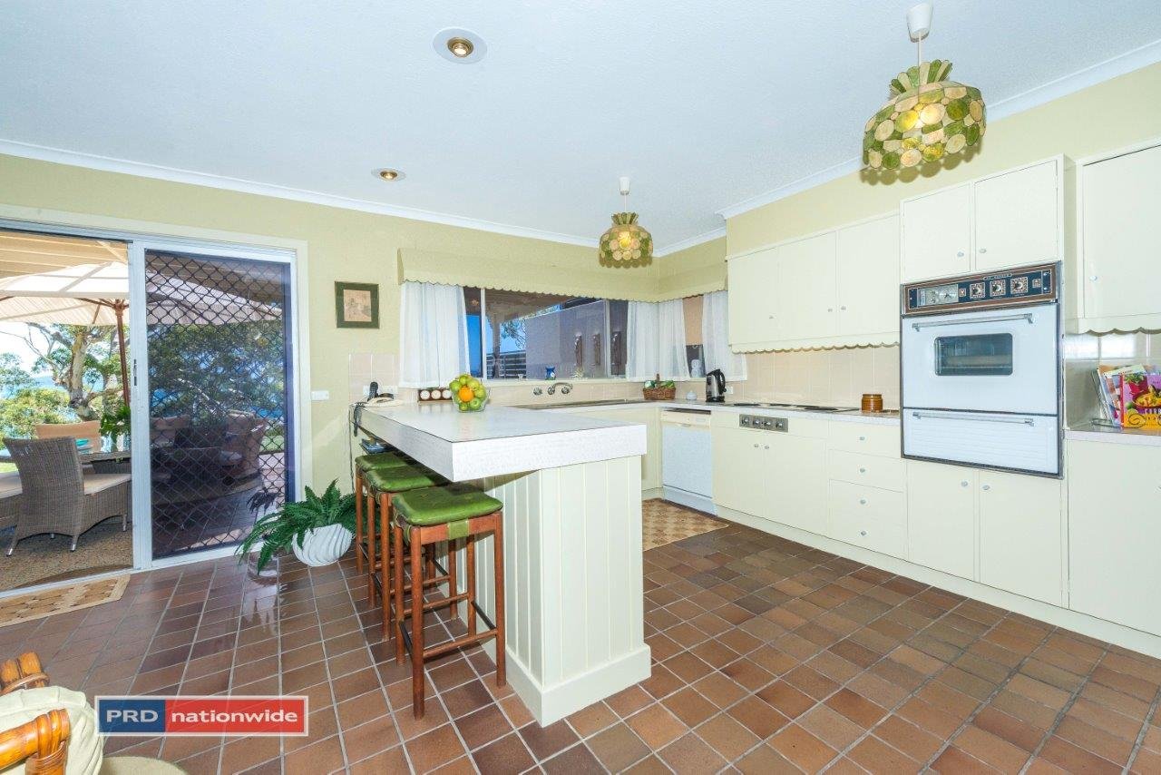 38 Thurlow Avenue NELSON BAY 18