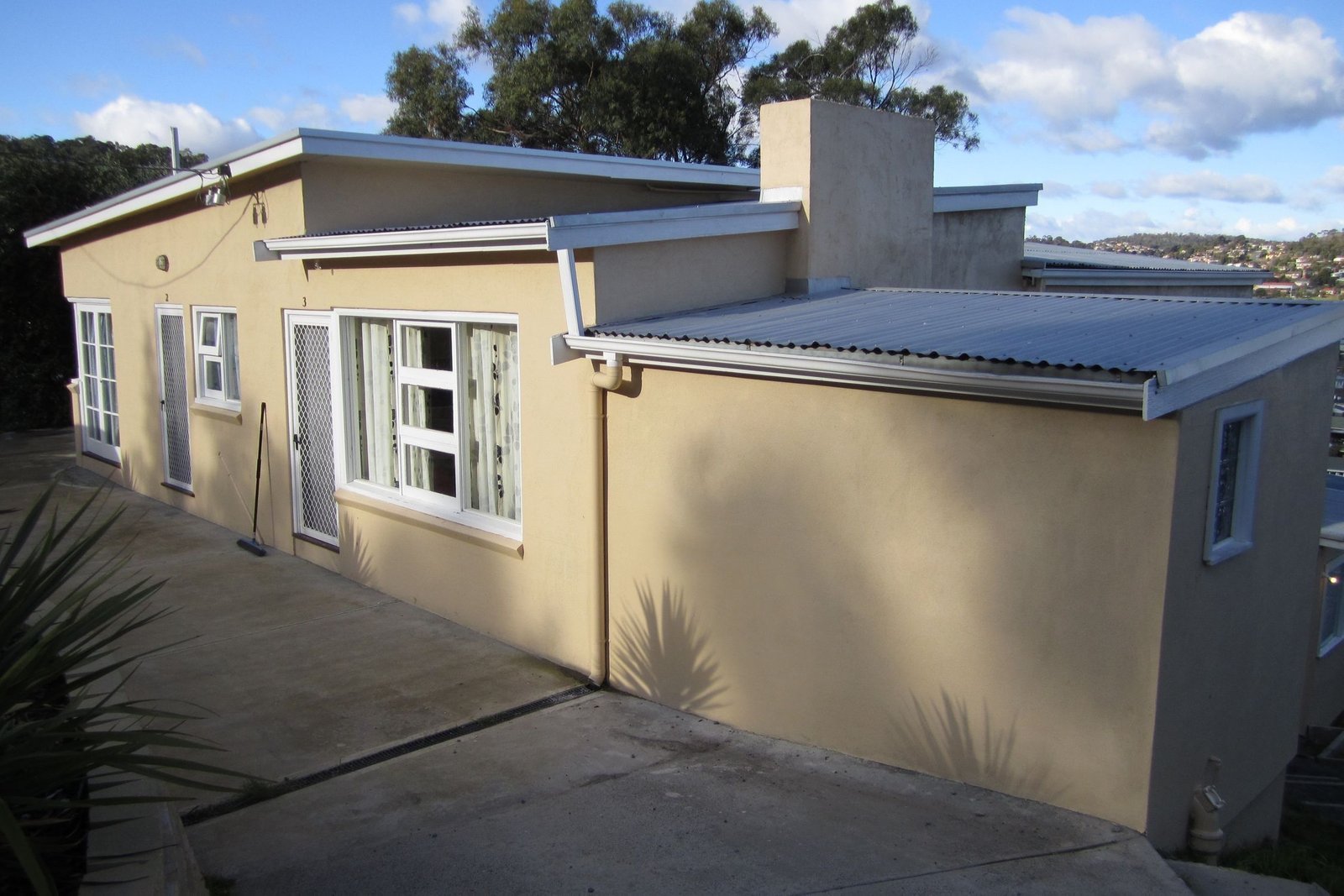 3/8 Tianna Road LINDISFARNE 1