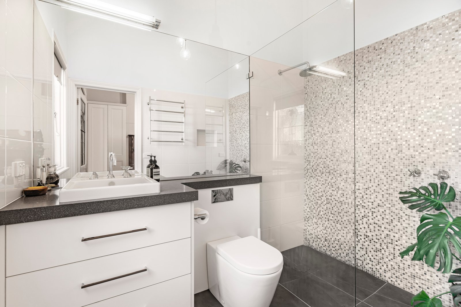 38 Warburton Road, Canterbury, 3126