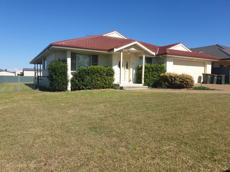 38 Warwick Road TAMWORTH 1