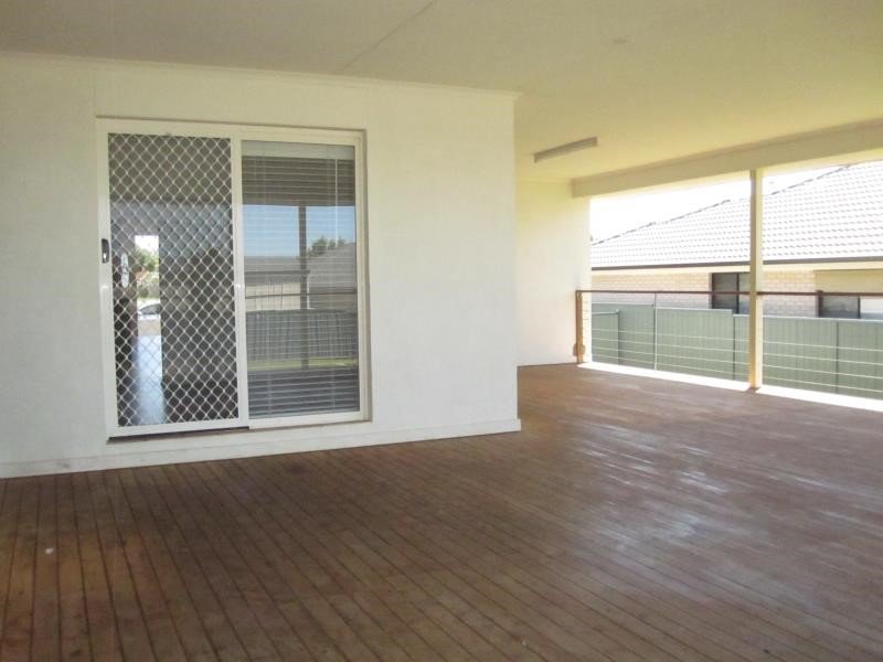 38 Warwick Road TAMWORTH 5