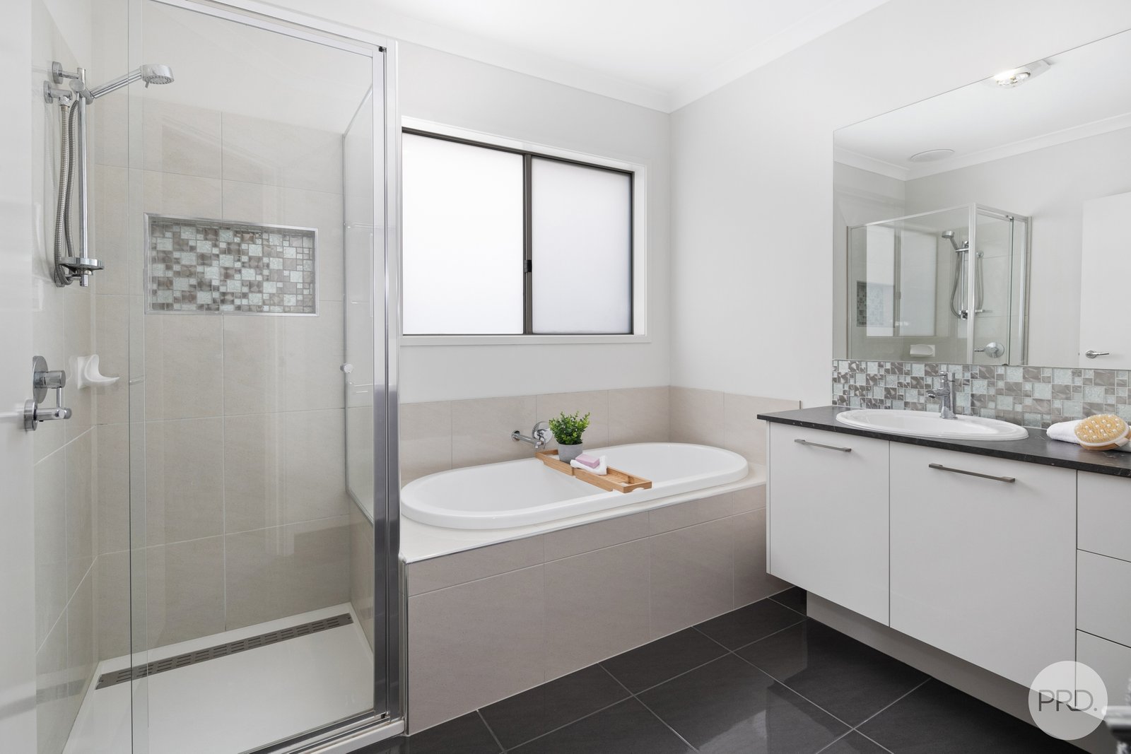 38 Yorkdale Boulevard WINTER VALLEY 17