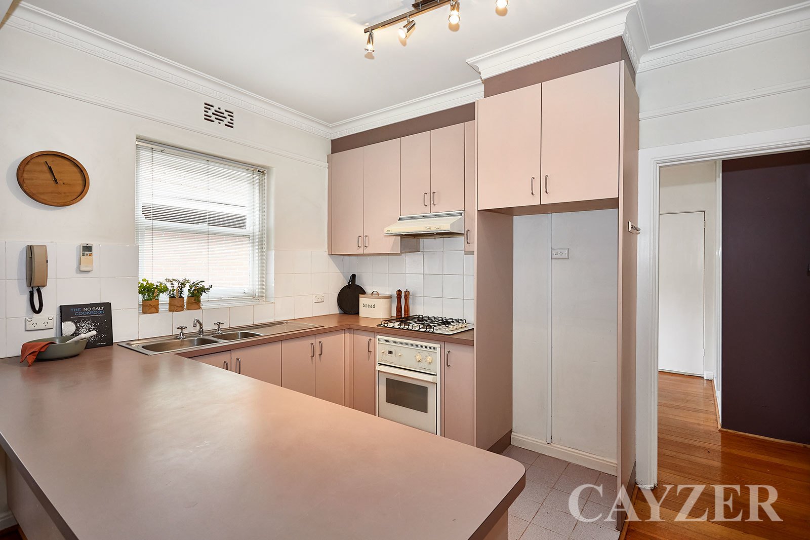 Gallery: 3/80 Kerferd Road