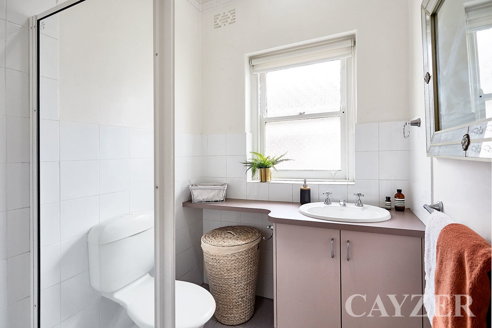 Gallery: 3/80 Kerferd Road