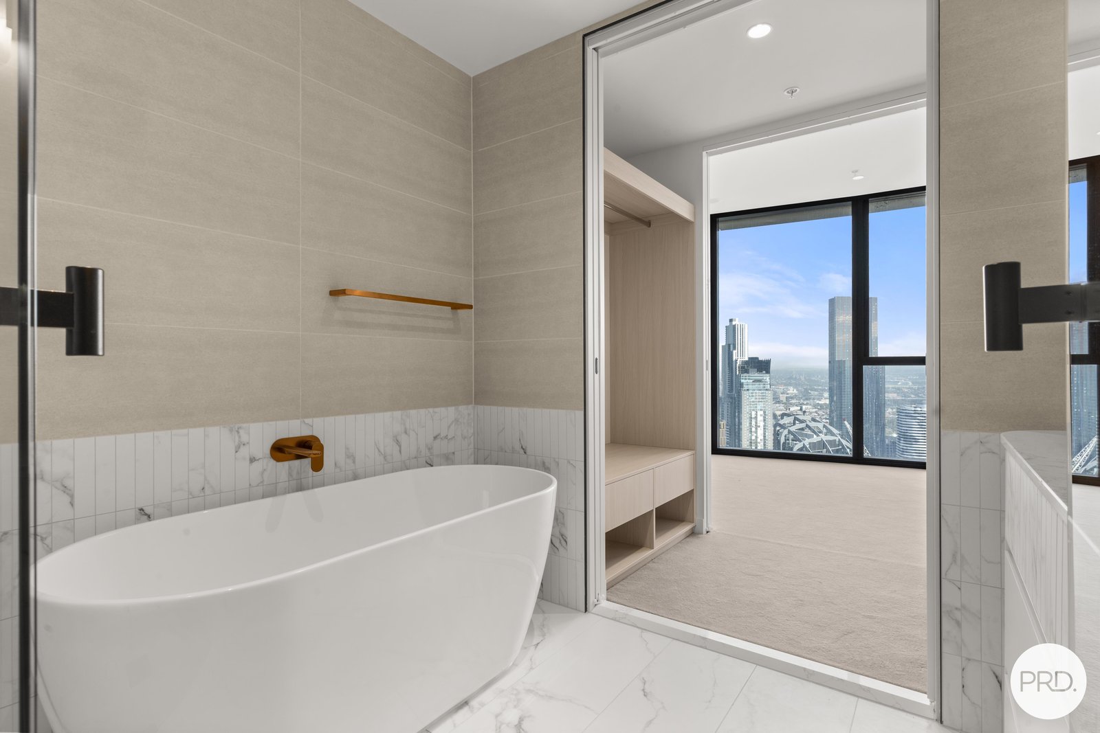 3807/63 La Trobe Street MELBOURNE 7