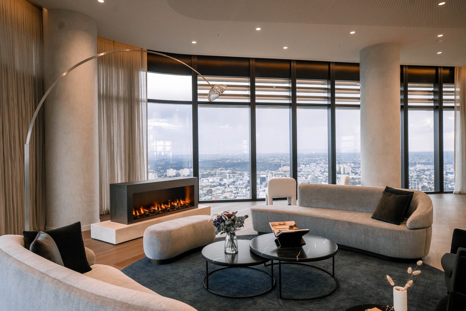 3807/63 La Trobe Street MELBOURNE 16