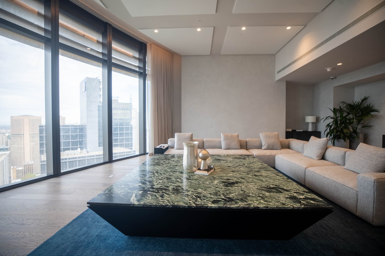 3807/63 La Trobe Street MELBOURNE 18