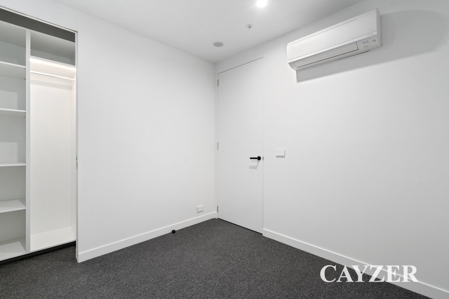 Gallery: 3/81 Palmerston Crescent