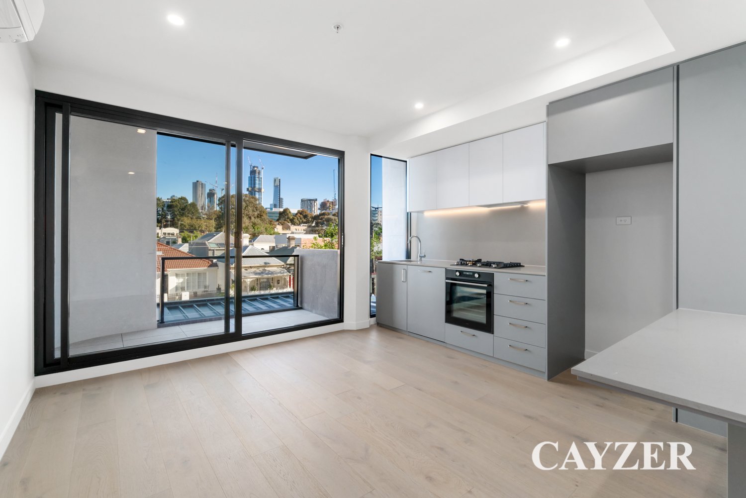 Gallery: 3/81 Palmerston Crescent