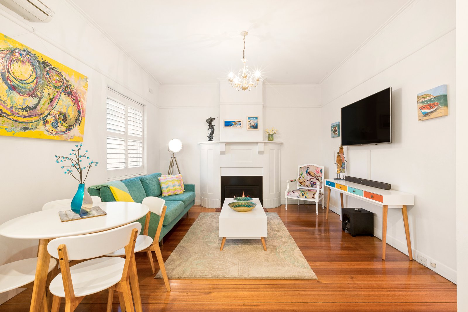 Gallery: 381 South Road