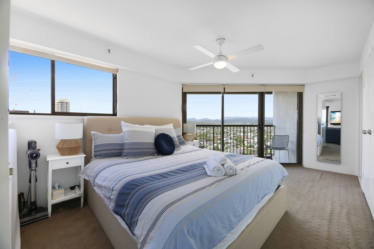 38/146 The Esplanade Burleigh Heads 17