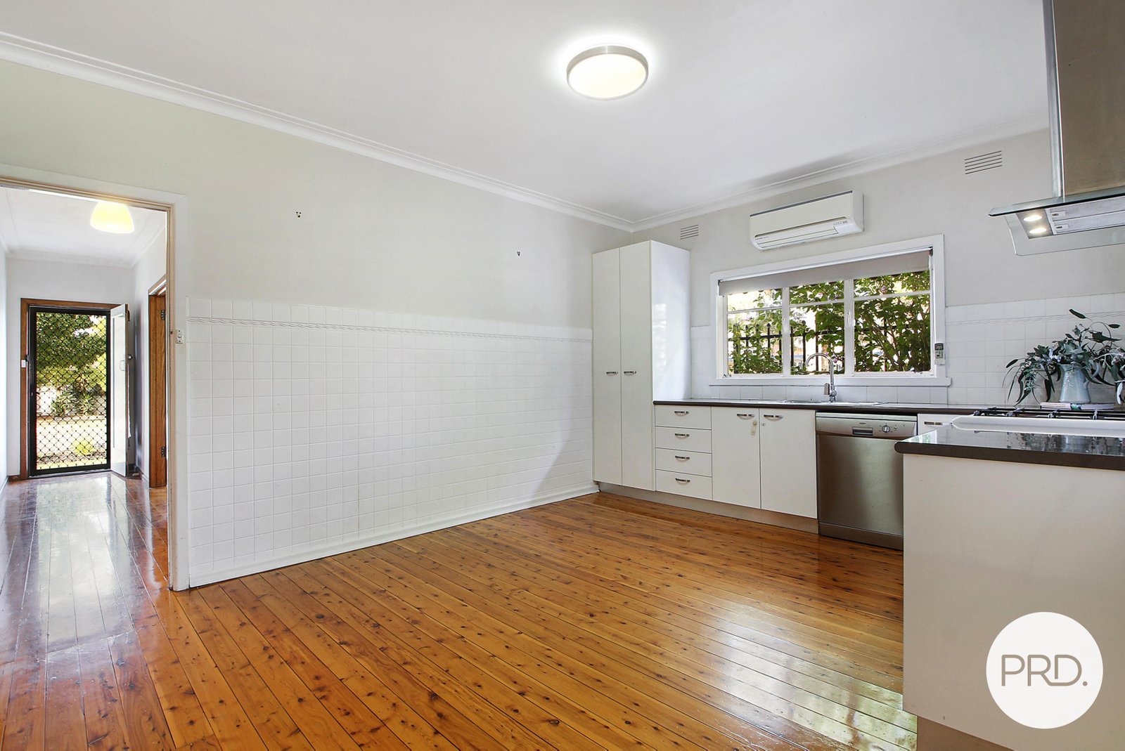 382 Glenly Street NORTH ALBURY 7