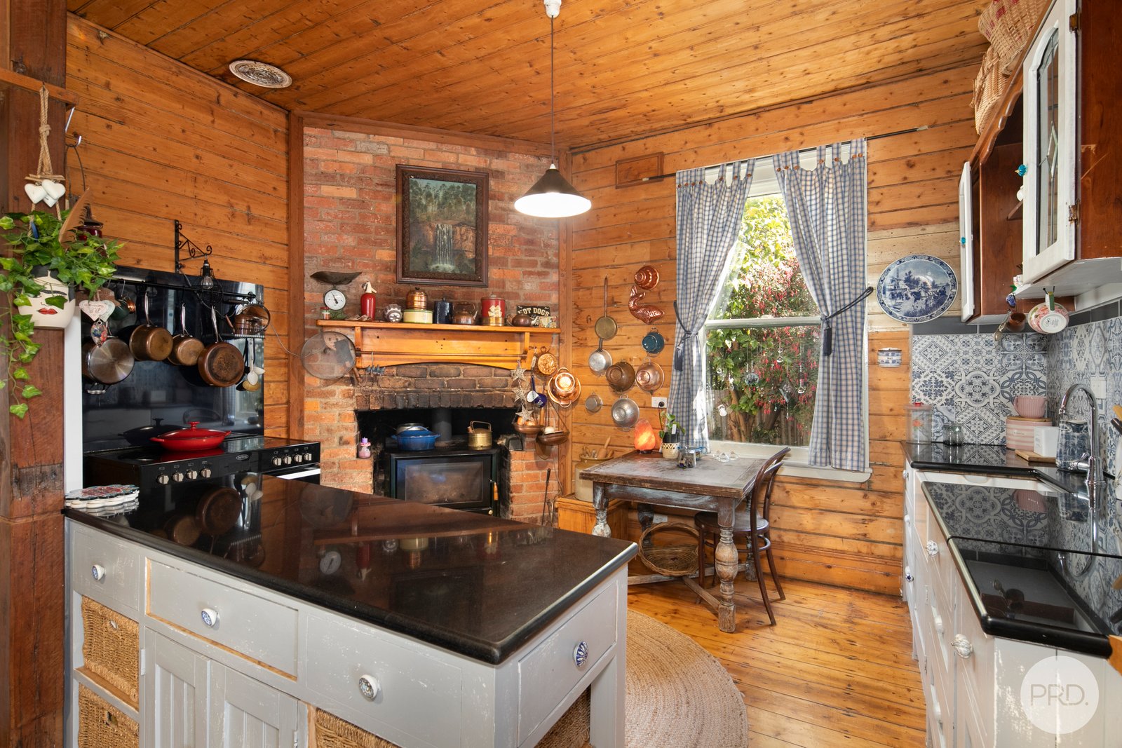 382 Kingston Road KINGSTON 17