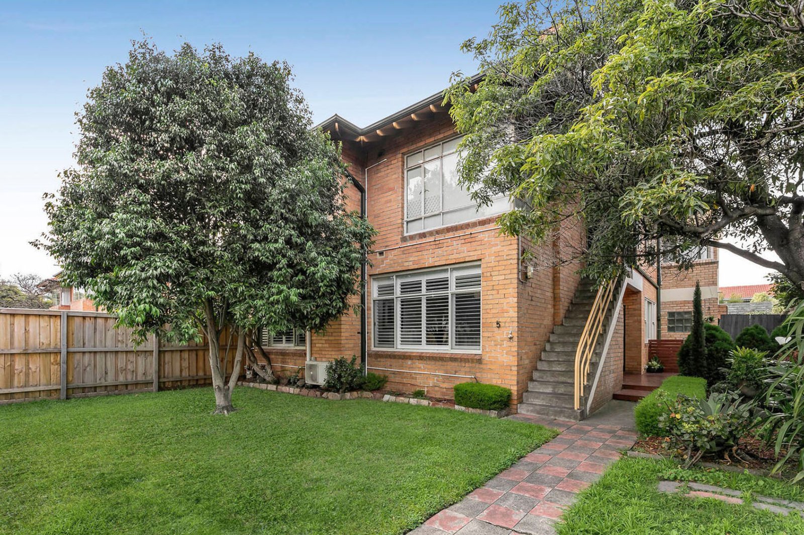 Real Estate and Property in 382 St Kilda Street, Brighton, VIC