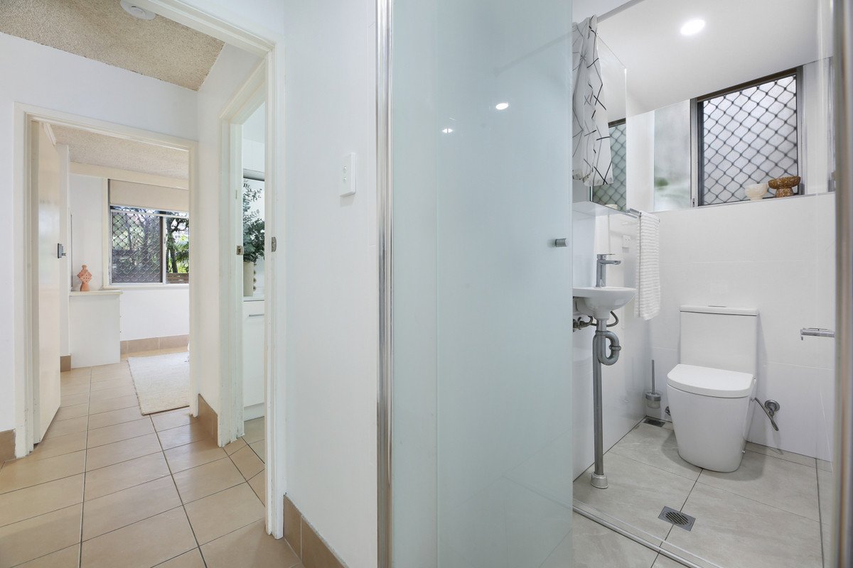 3/82 The Esplanade Burleigh Heads 10