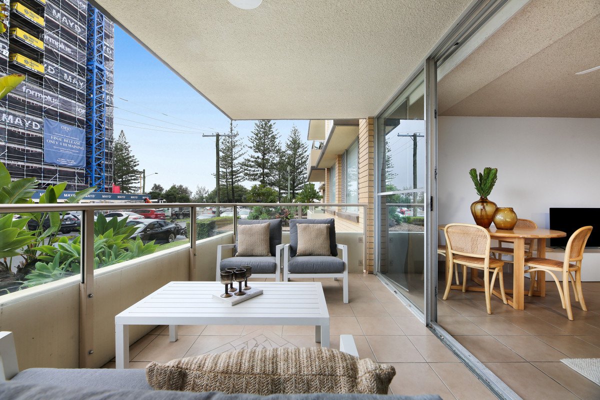 3/82 The Esplanade Burleigh Heads 14