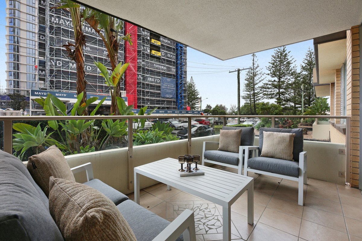 3/82 The Esplanade Burleigh Heads 15