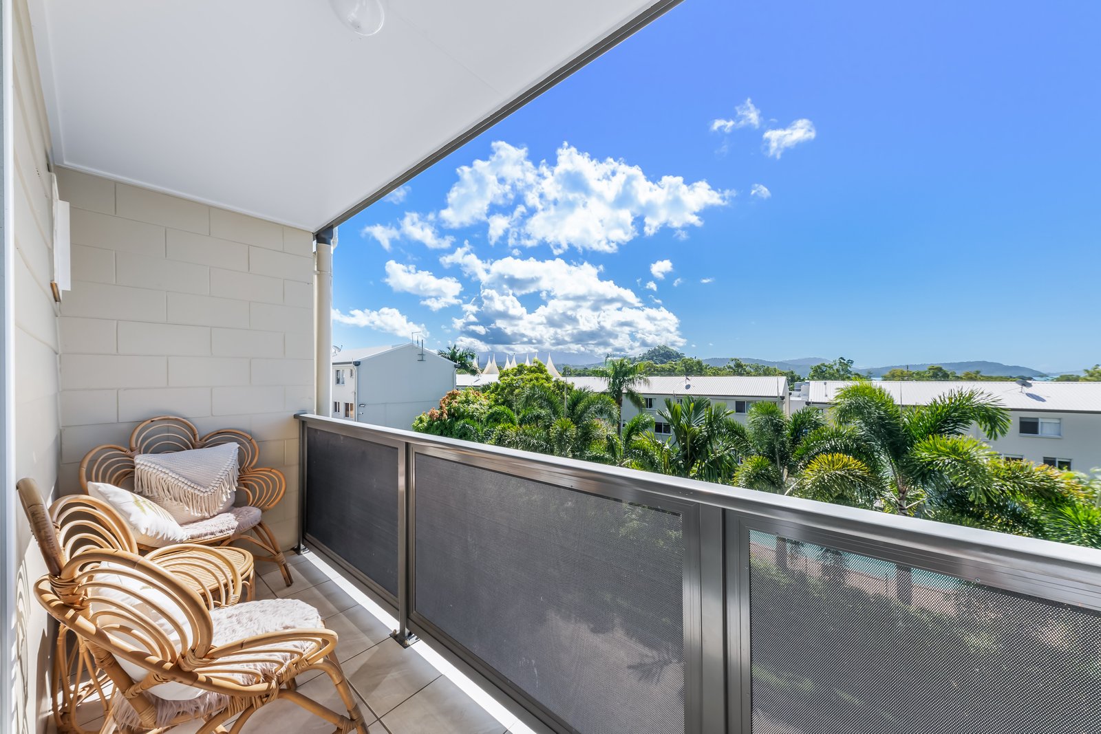 38/3 Eshelby Drive CANNONVALE 6