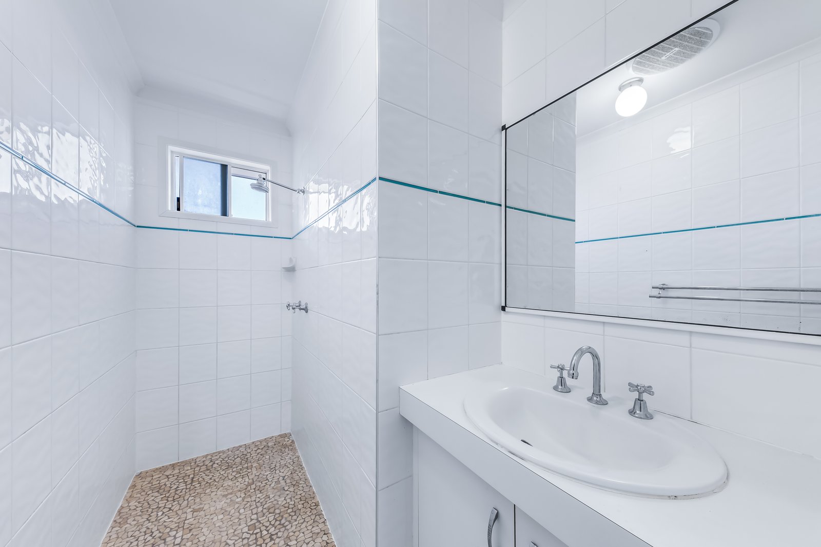 38/3 Eshelby Drive CANNONVALE 7