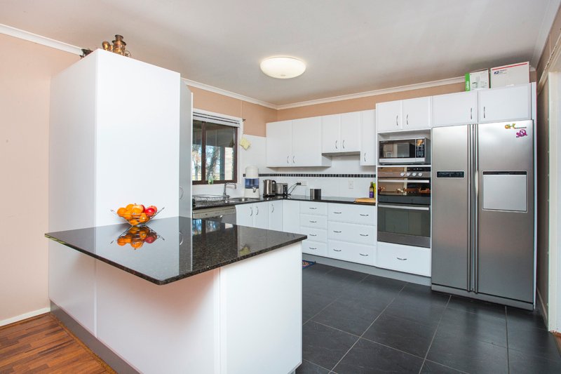 383 Long Point rd East  SINGLETON 3