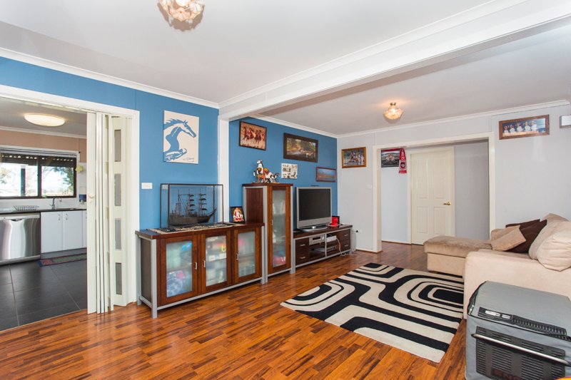 383 Long Point rd East  SINGLETON 7