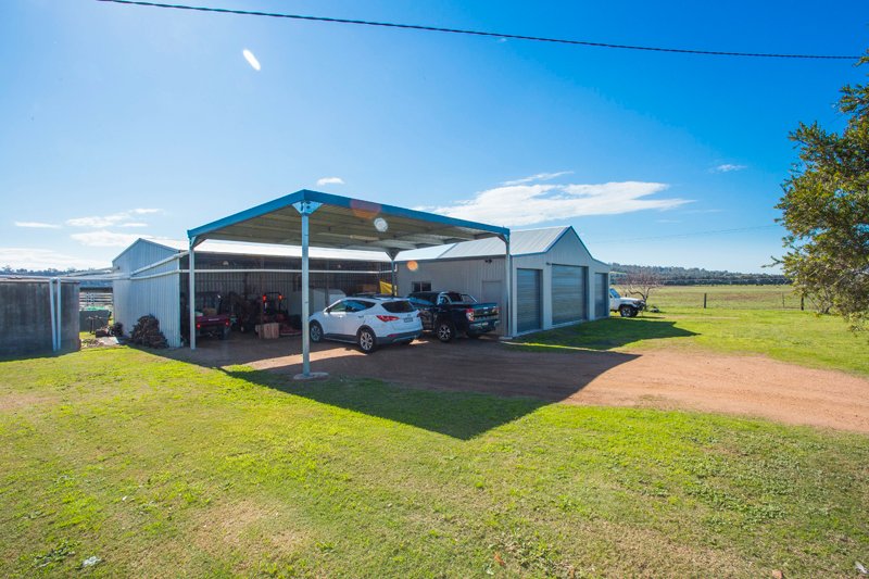 383 Long Point rd East  SINGLETON 21