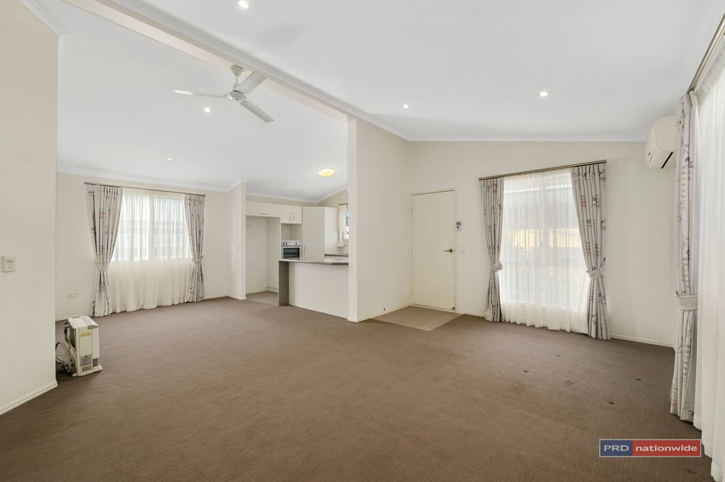 38/369 Pine Creek Way BONVILLE 5