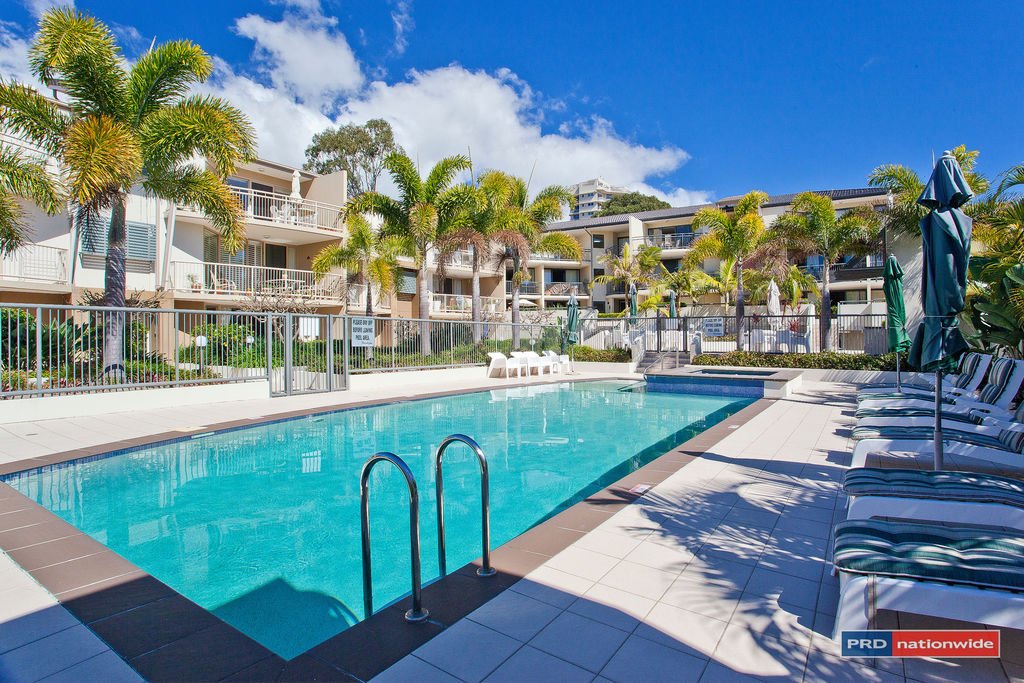 38/4 Park Ave  BURLEIGH HEADS 2