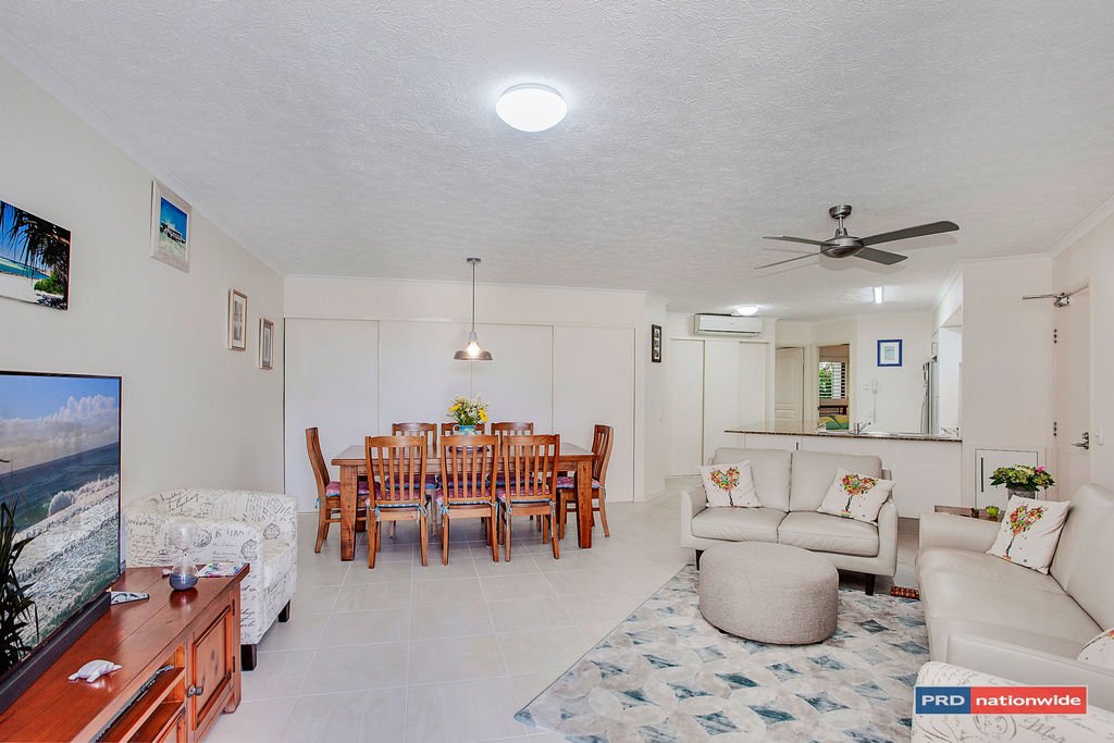 38/4 Park Ave  BURLEIGH HEADS 5