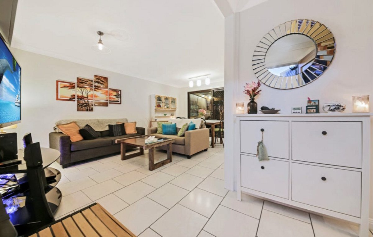 38/5-15 Galeen Drive BURLEIGH WATERS 3